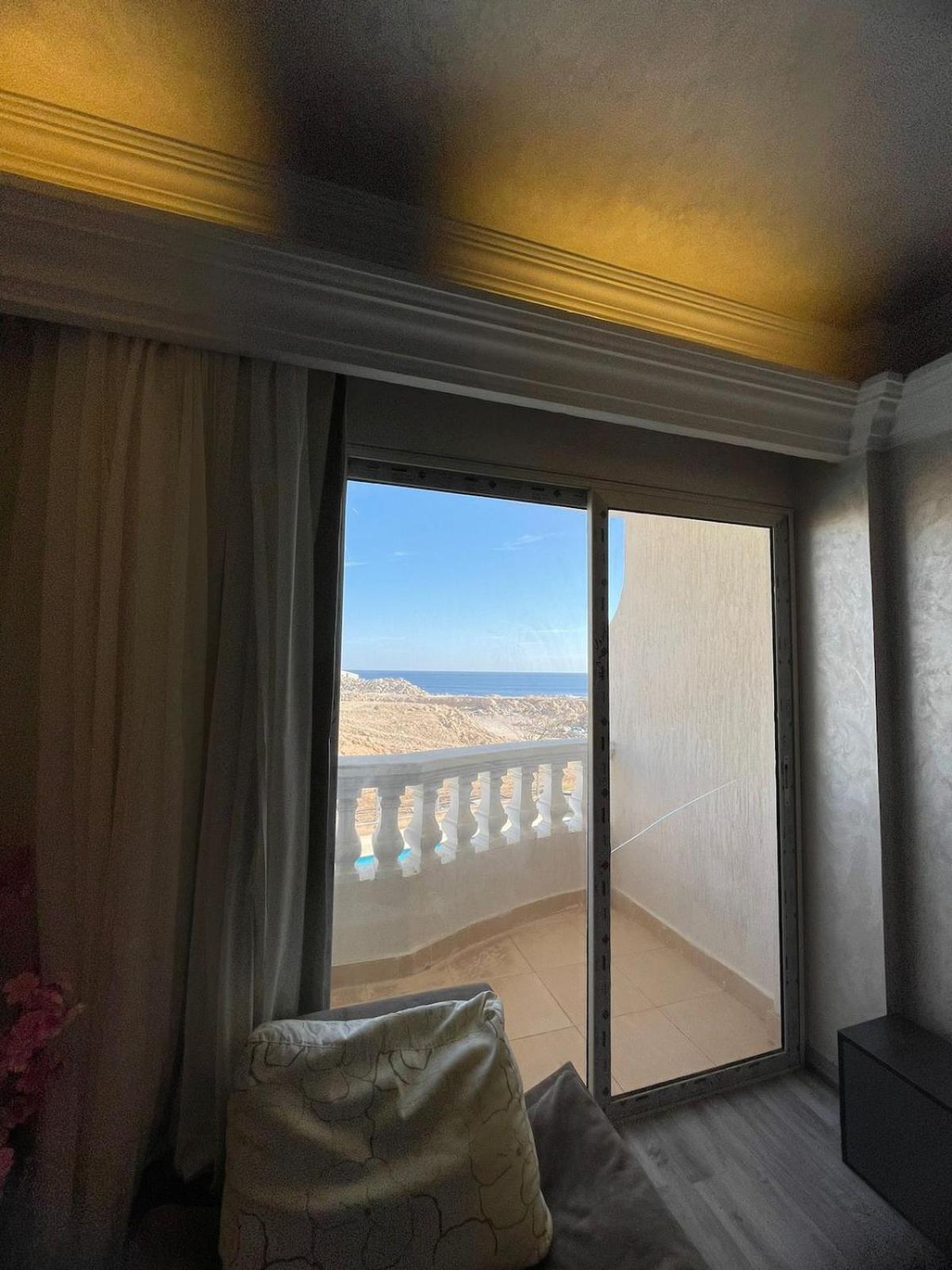 Luxury 1 Bedroom Sea Front Apartment