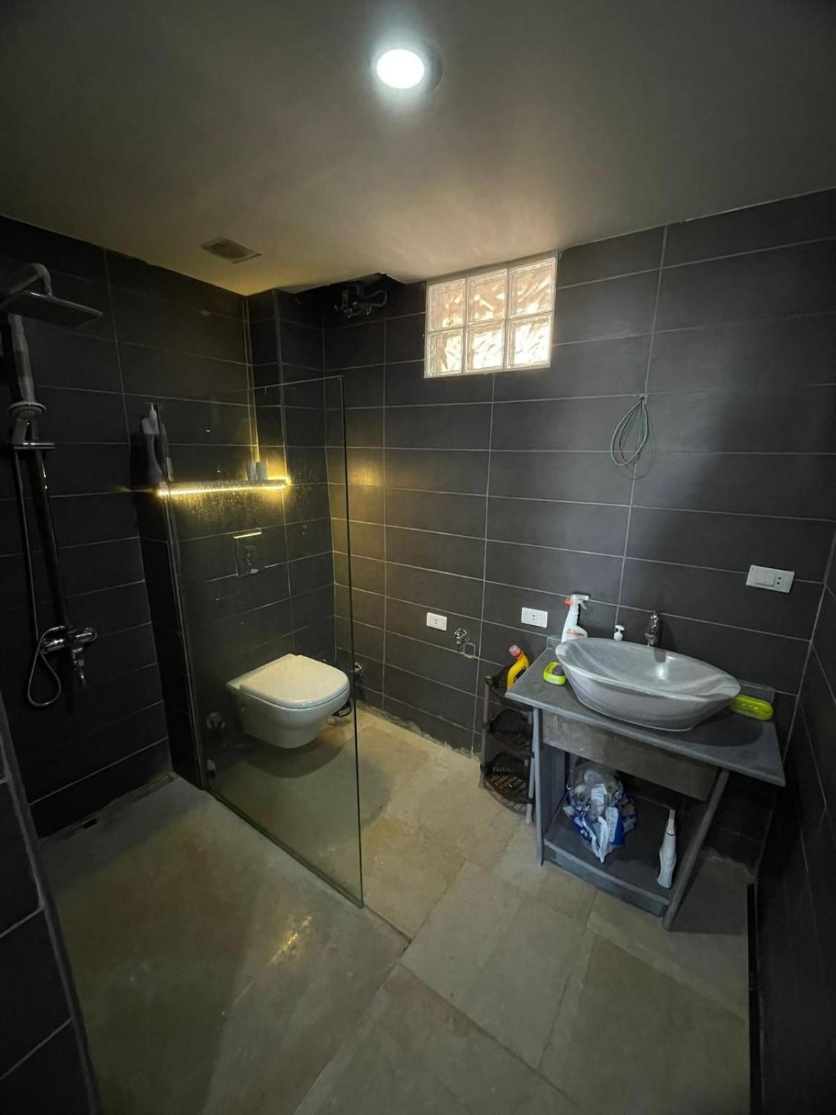 Luxury 1 Bedroom Sea Front Apartment *