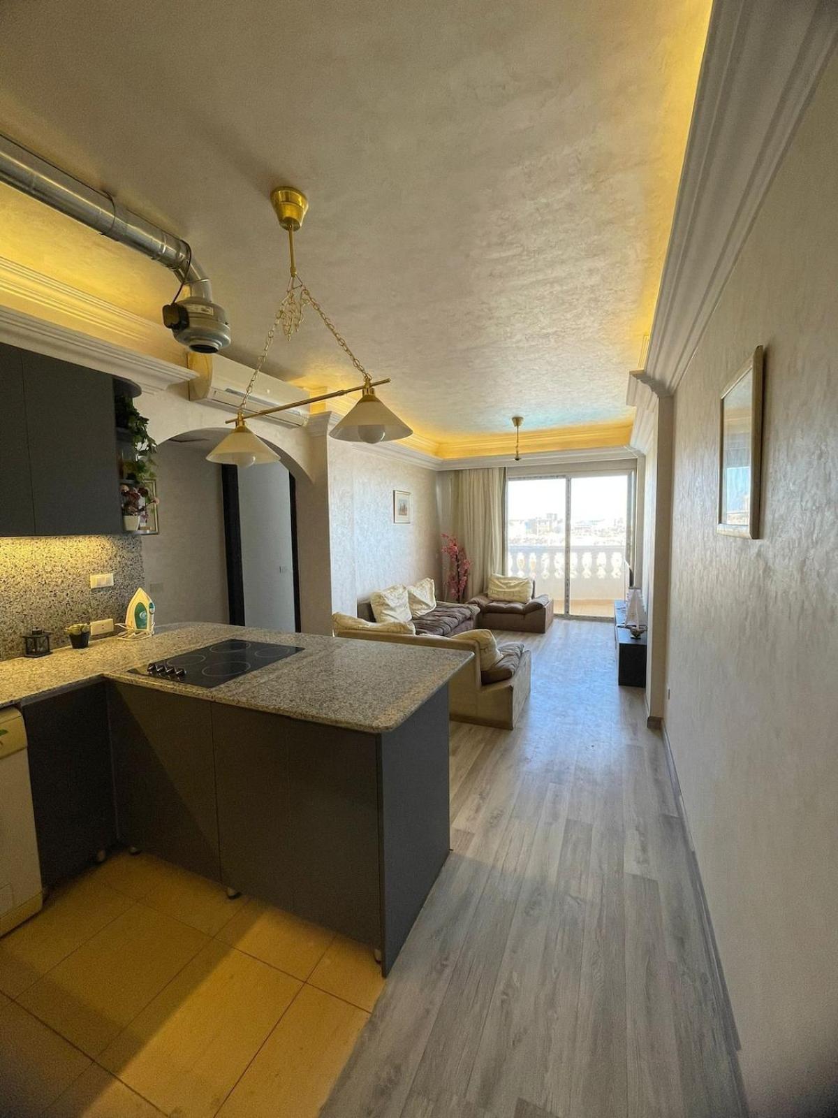 Luxury 1 Bedroom Sea Front *