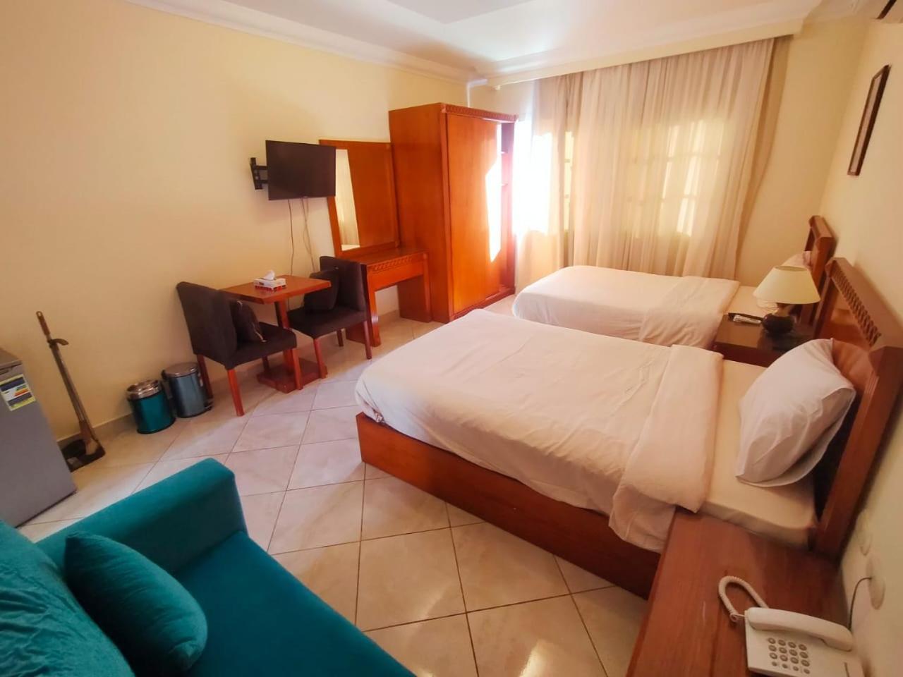 Apartment Delta 111-83