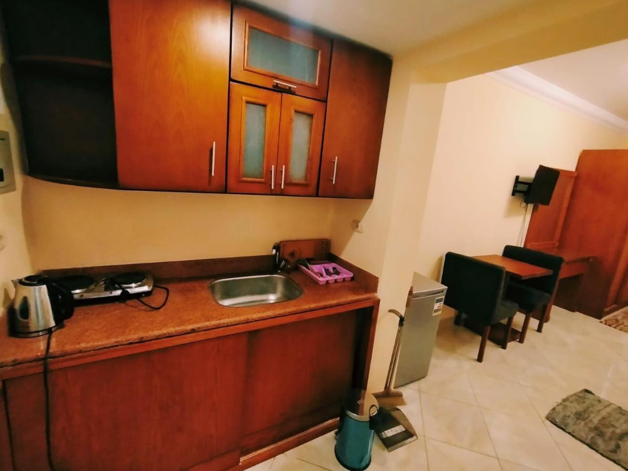 Delta 111-83 Apartment *