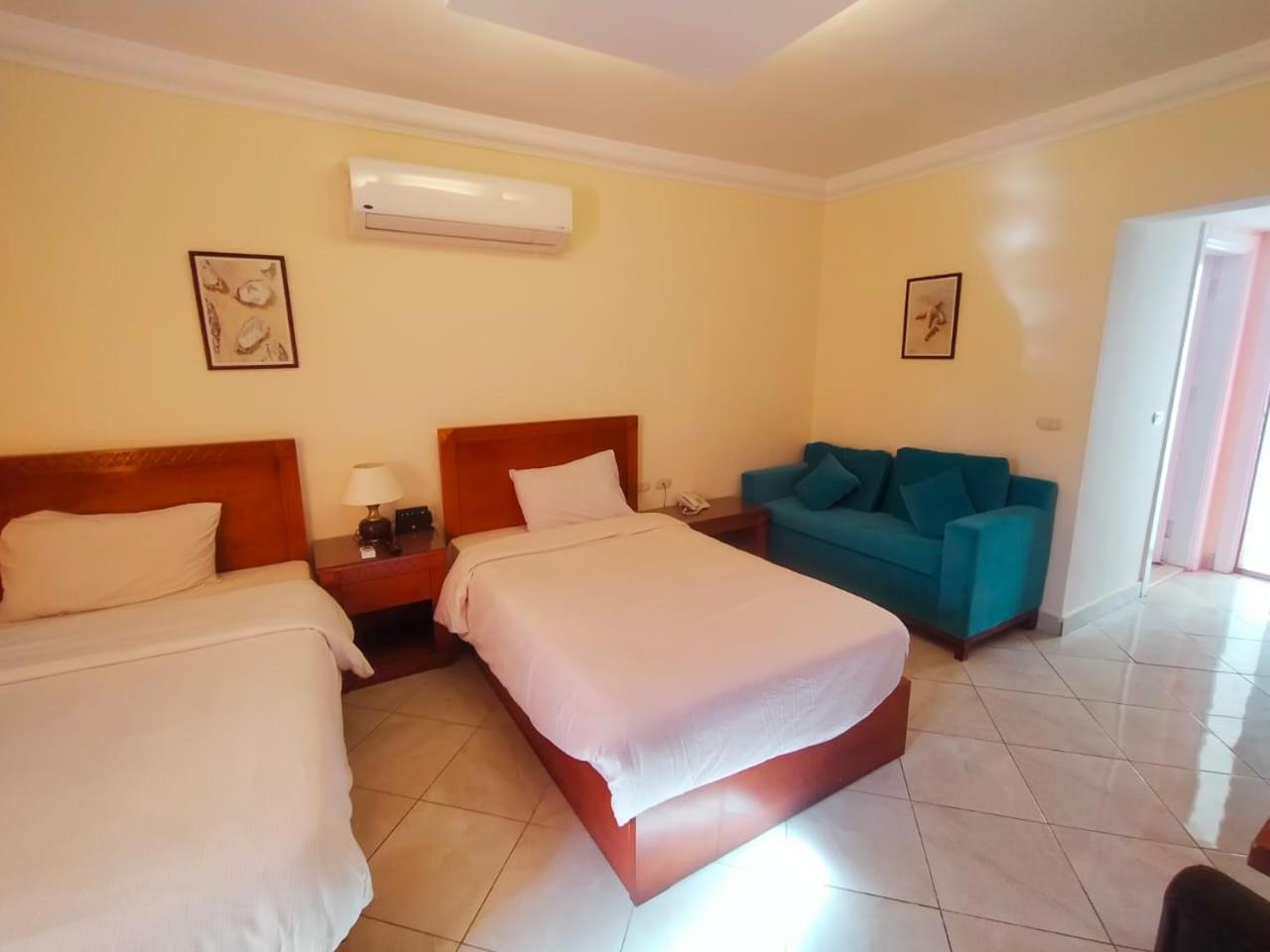 Apartment Delta 111-83 *