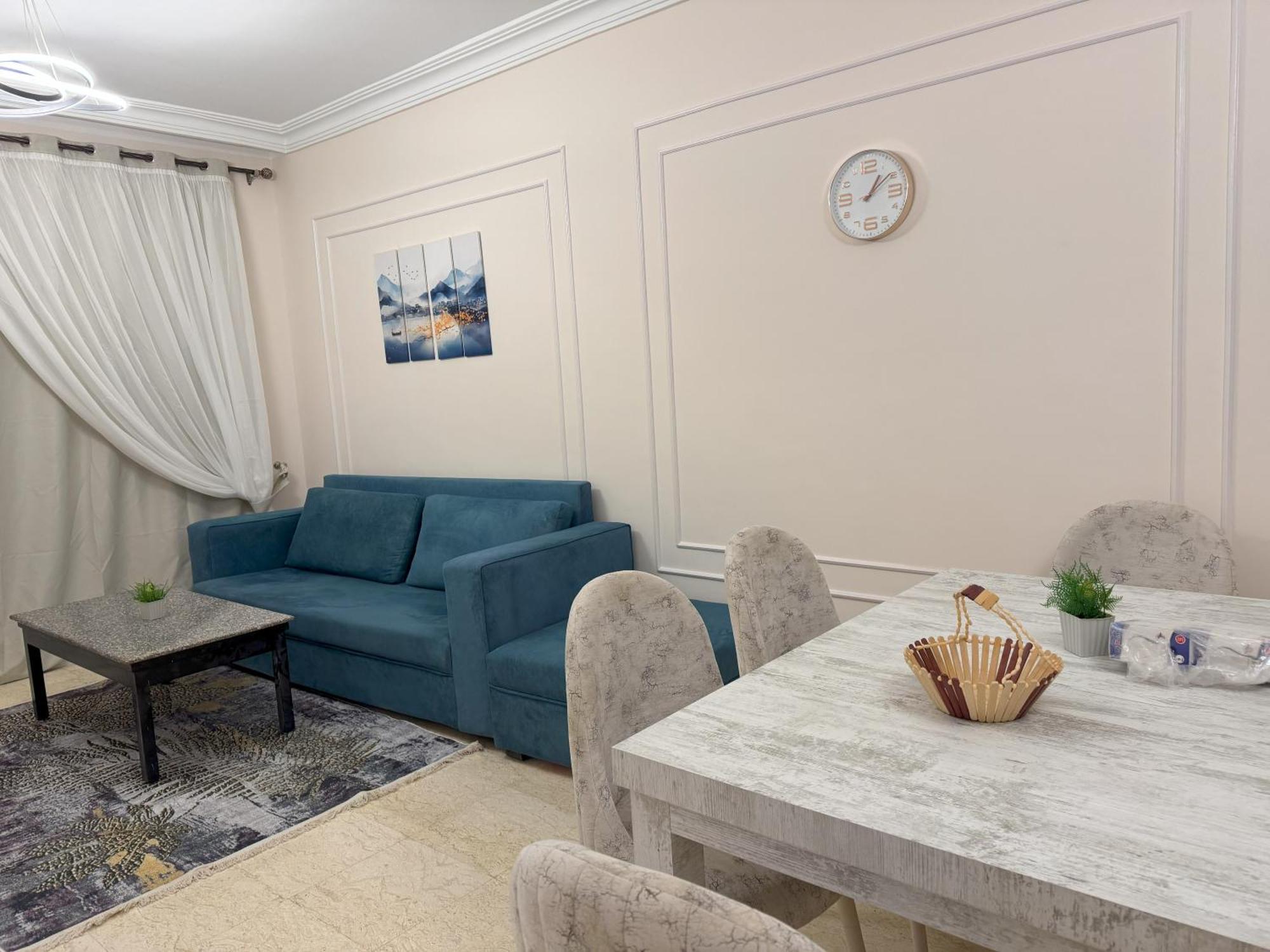 At Amwaj C202 Apartment