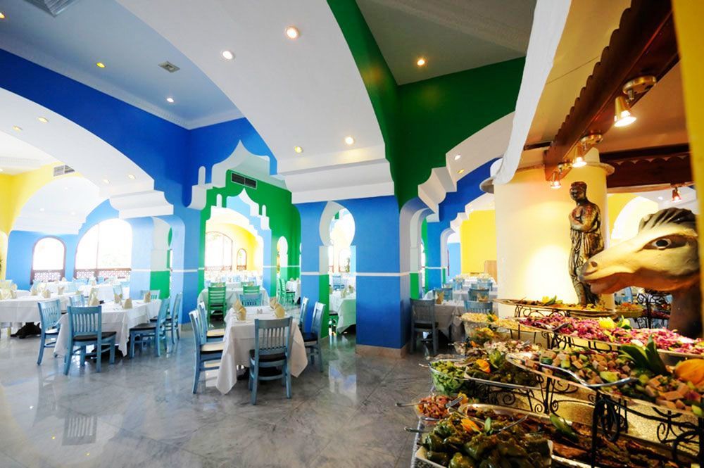 Domina Oasis & Resort