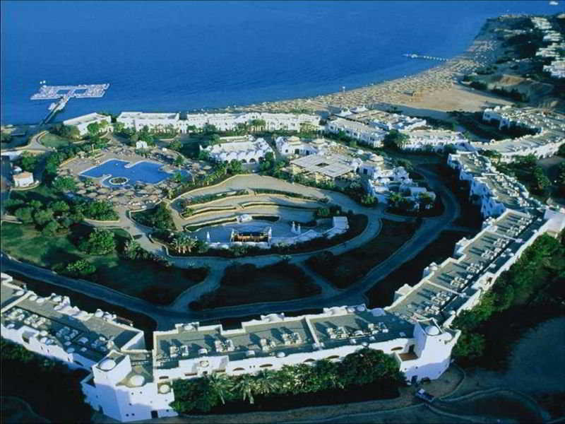 Domina Oasis & 5*