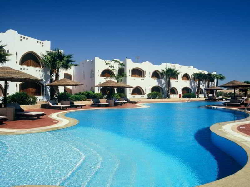 Domina Oasis & Resort