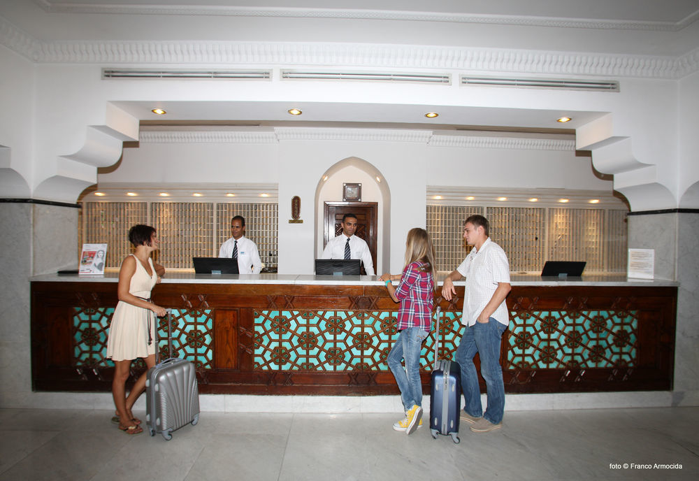 Domina Oasis & Resort 5*