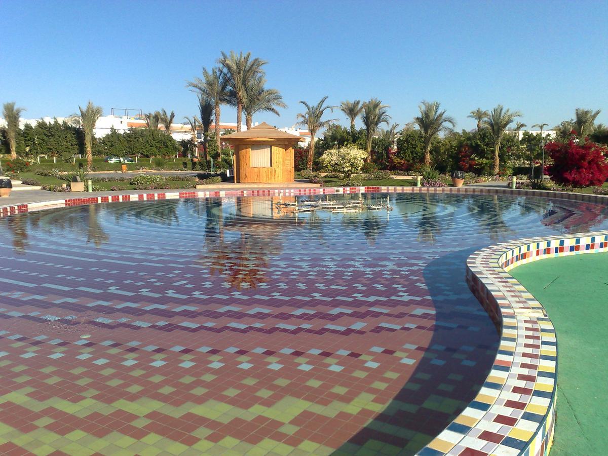 Riviera Resort