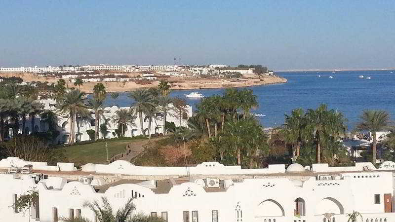 Domina Oasis & Resort