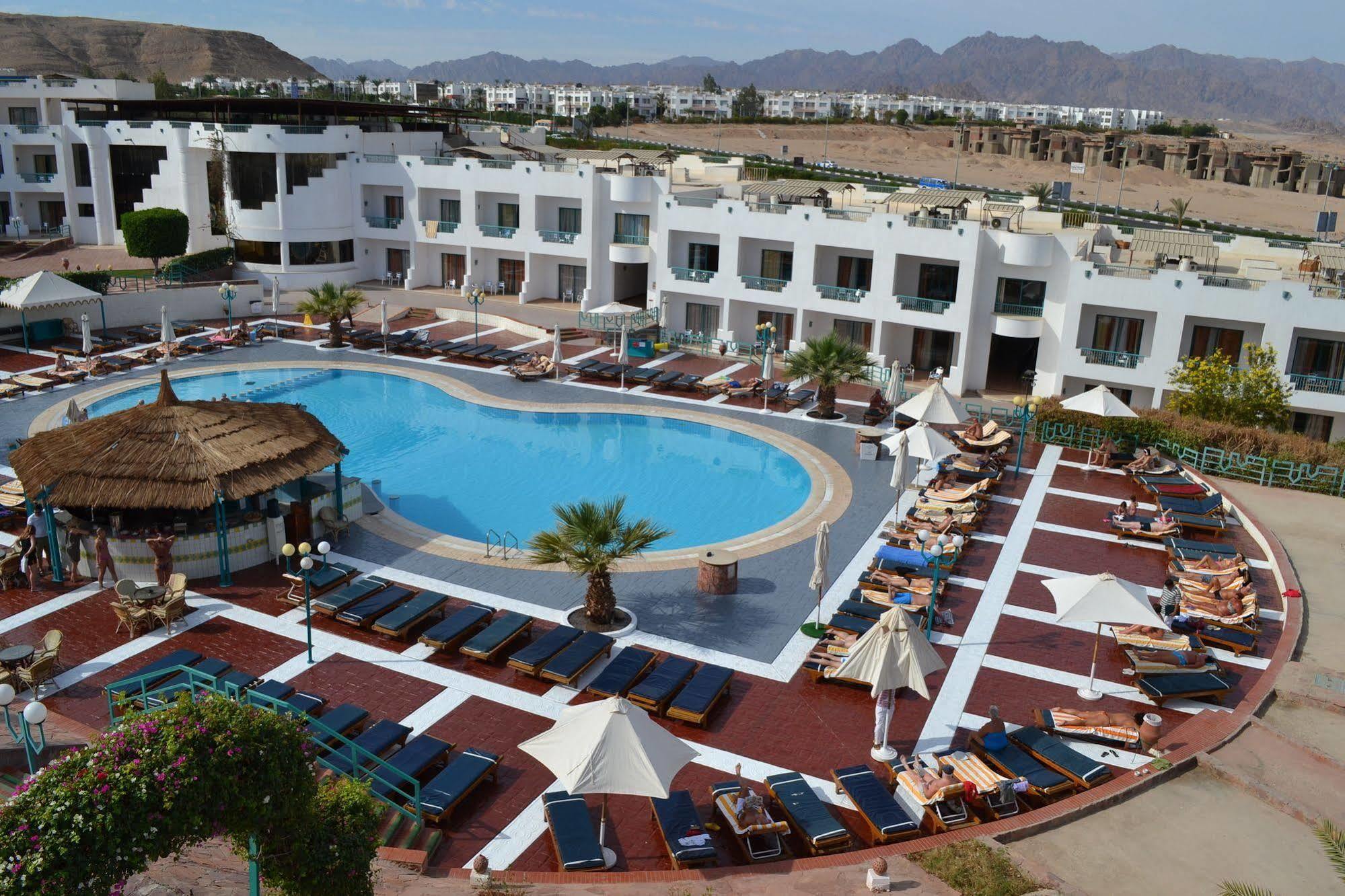 Sharm 4*