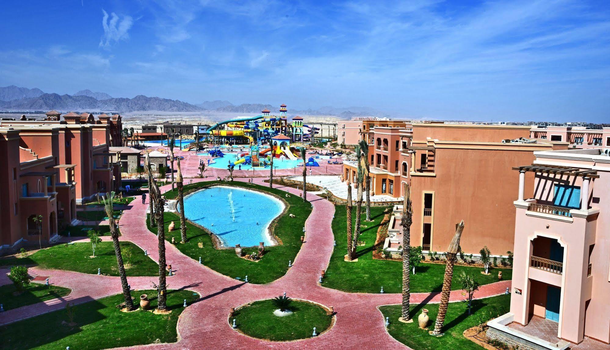 Resort Charmillion Club Aquapark