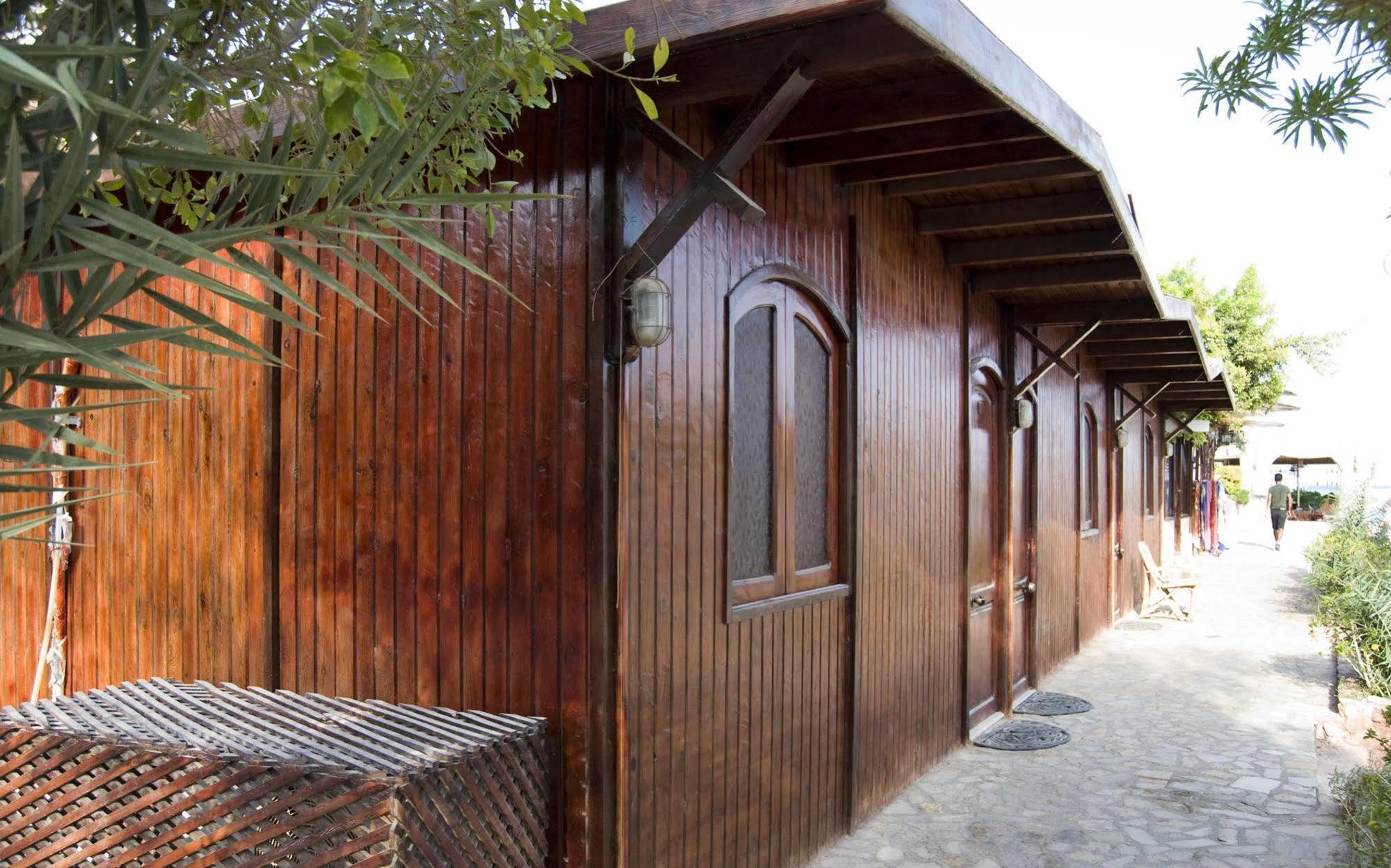 Resort Umbi Sharks Bay Diving Village 3*