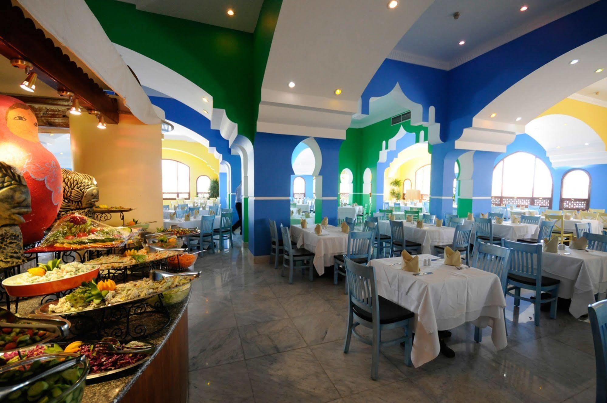 Resort Domina Oasis &